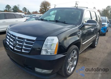 2010 Cadillac Escalade Premium из США, поврежденный, VIN 1GYUKCEF9AR291678